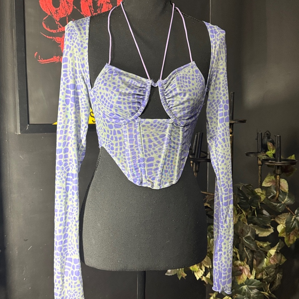 Dollskill top nwot med